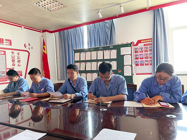 党史学习主题组织生活会-3.jpg