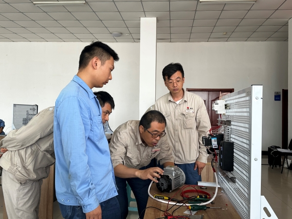 裁判组评判实操接线成果.jpg