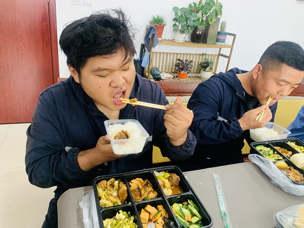 检修送餐配图2.jpg