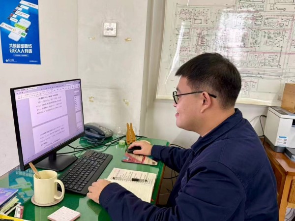 201760927864955279.jpg 2.马渭斌.jpg