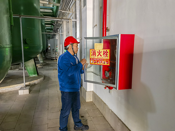 161763277541946959.jpg 检查消防卡扣连接情况 600.jpg