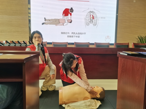 231782177149827855.jpg 6.22 科普赋能急救实训 筑牢企业平安防线 附图2.jpg