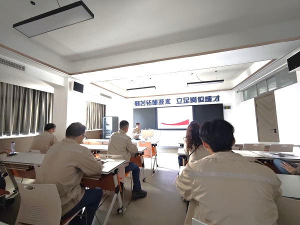 221784704847647019.jpg 7月16日上午,计控电仪部组织开展第五次修订版《测量管理体系手册及程序文件》专项培训2.jpg